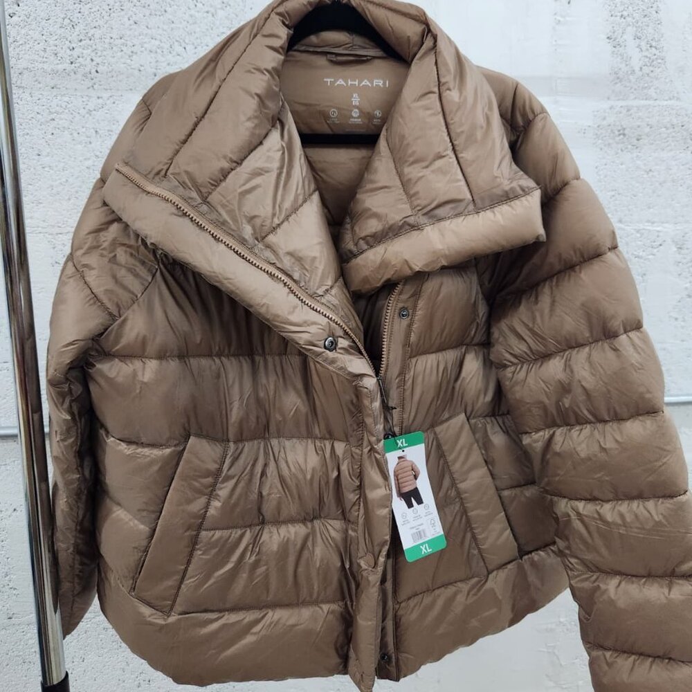NWT Tahari Women's Asymmetrical Puffer Jacket Tan Large & Extra Large - Picture 3 of 13
